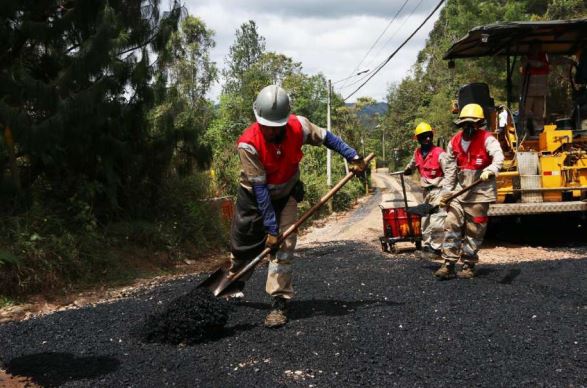 Rionegro Avanza en el mejoramiento de sus vías terciarias con la Edeso