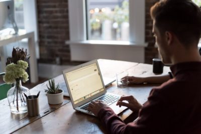 Colombia es uno de los países con mejores condiciones para emprender Colombia es uno de los países con mejores condiciones para emprender