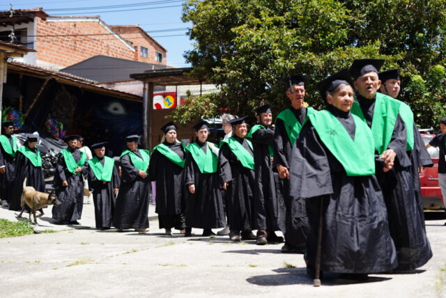 88 recicladores de El Carmen de Viboral reciben certificación laboral y nuevas herramientas para fortalecer su labor